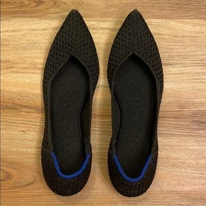 Size 7 black honeycomb Rothy’s